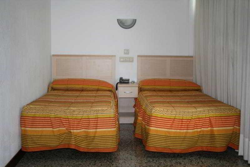 Hotel Cogullada Zaragoza Exteriör bild